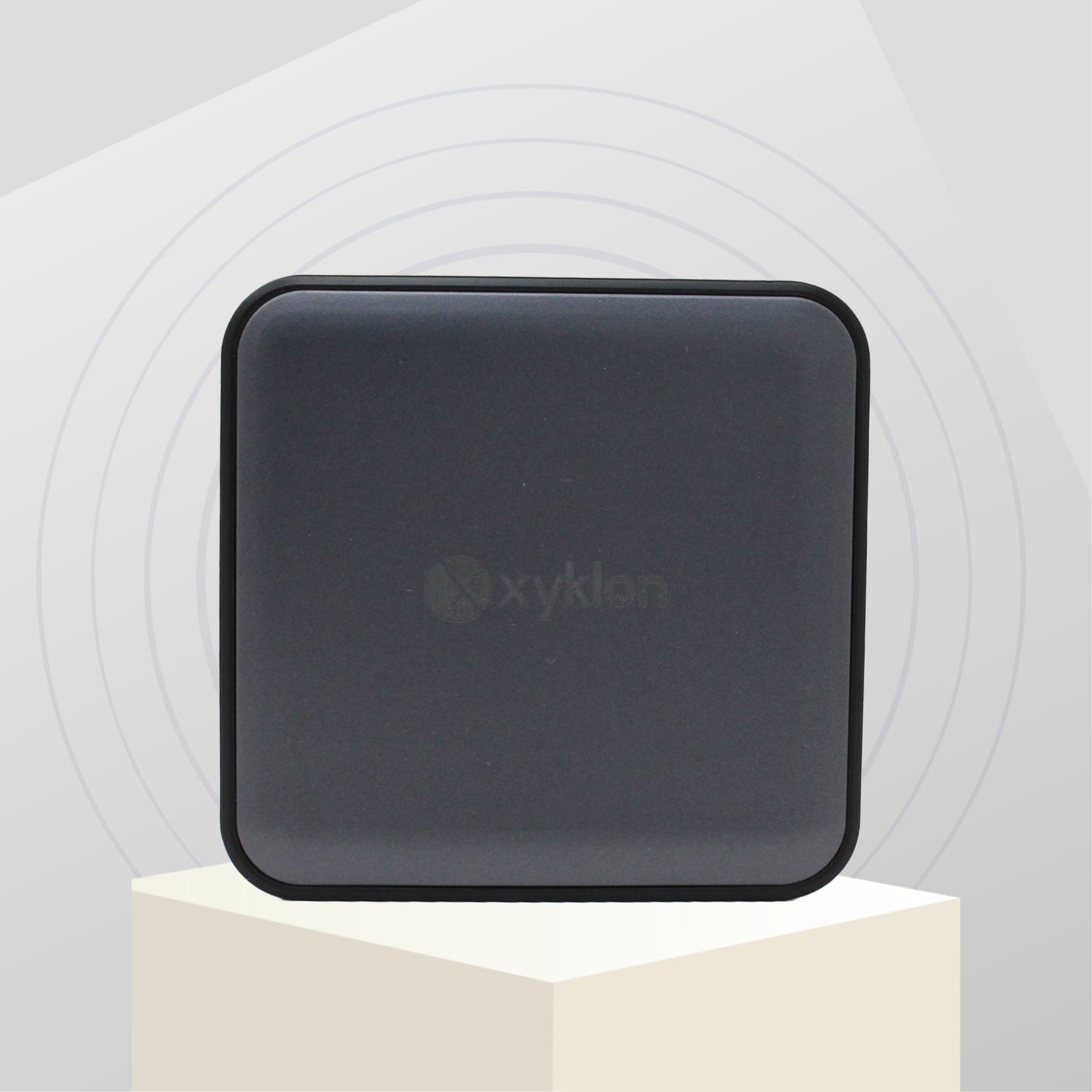 محطة شحن مكتبية فائقة السرعة من Xyklon (بقوة 93 واط)